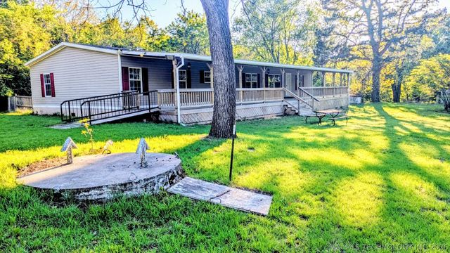 426098 Texanna Road, Checotah, OK 74426