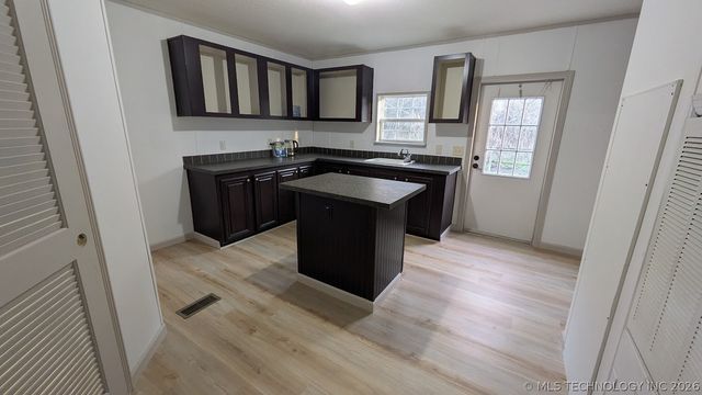 426098 Texanna Road, Checotah, OK 74426