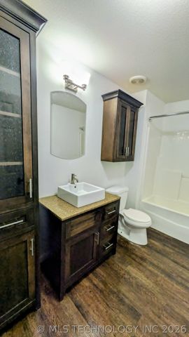 426098 Texanna Road, Checotah, OK 74426