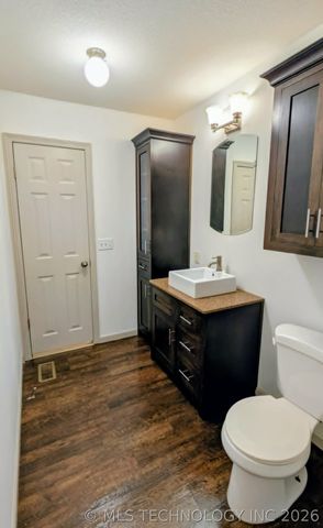 426098 Texanna Road, Checotah, OK 74426