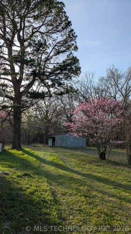 426098 Texanna Road, Checotah, OK 74426