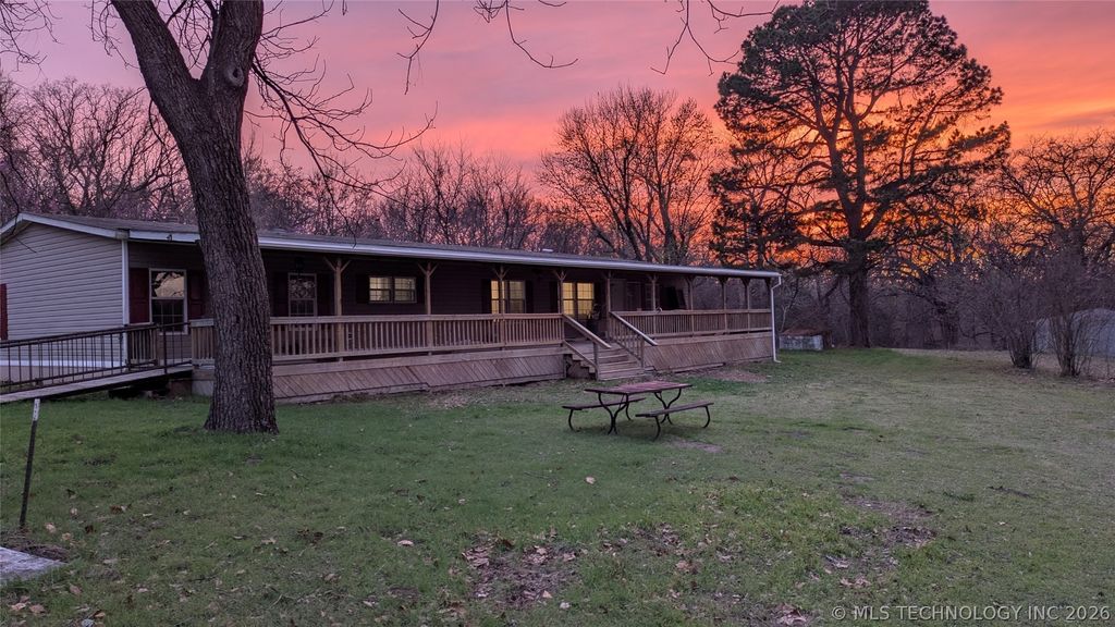 426098 Texanna Road, Checotah, OK 74426