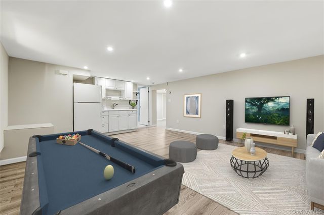 1 Tudor Place, Hartsdale, NY 10530
