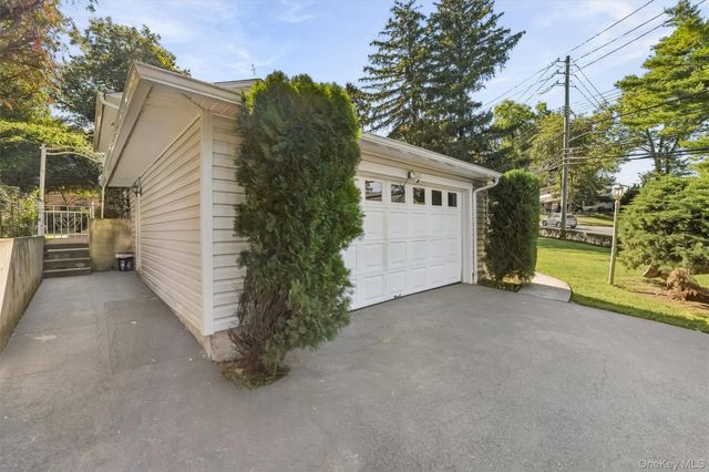 1 Tudor Place, Hartsdale, NY 10530