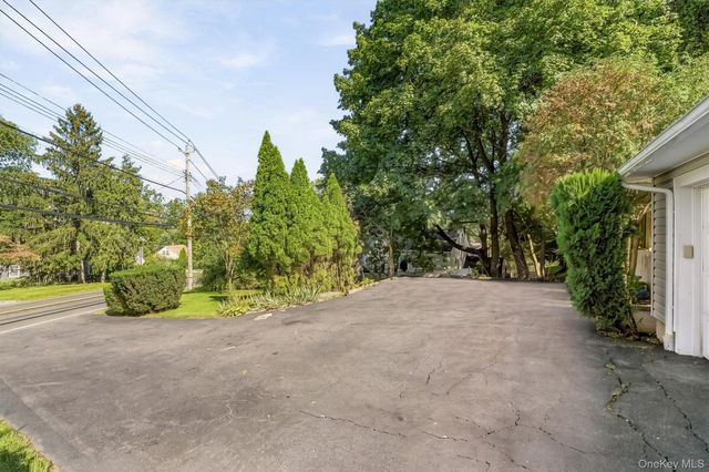 1 Tudor Place, Hartsdale, NY 10530