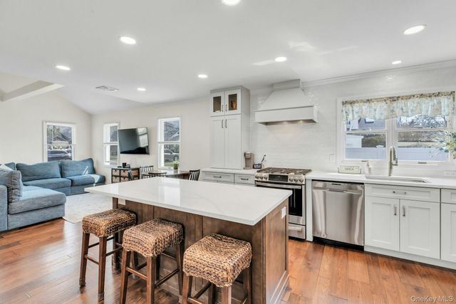 39 Ocean Avenue, Blue Point, NY 11715