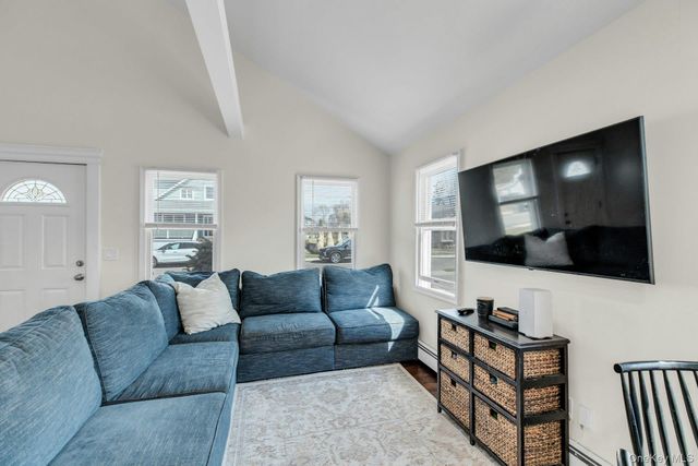 39 Ocean Avenue, Blue Point, NY 11715