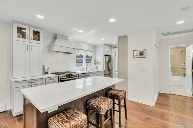 39 Ocean Avenue, Blue Point, NY 11715