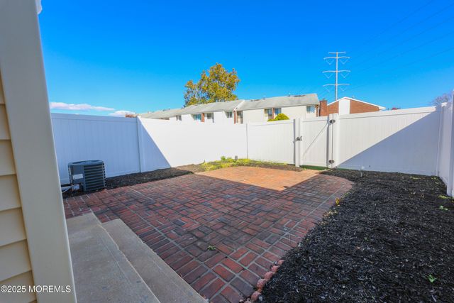 Q10 Quincy Circle Q-10, Dayton, NJ 08810