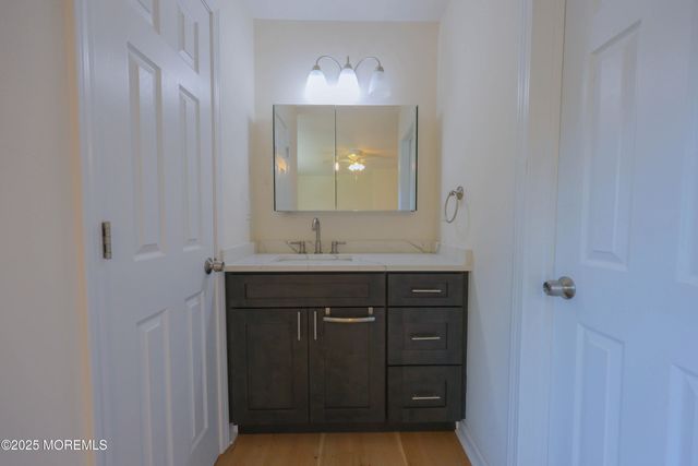 Q10 Quincy Circle Q-10, Dayton, NJ 08810