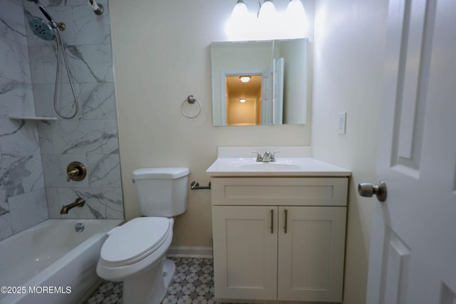 Q10 Quincy Circle Q-10, Dayton, NJ 08810