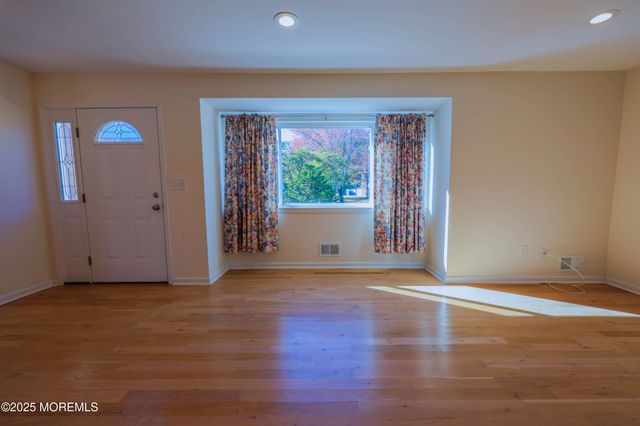 Q10 Quincy Circle Q-10, Dayton, NJ 08810