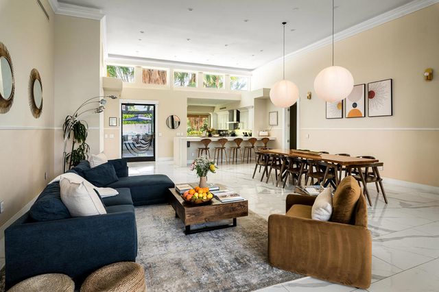 154 E Ocotillo Avenue, Palm Springs, CA 92264