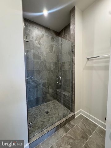 592 WATERMANS DR, Woodbridge, VA 22191