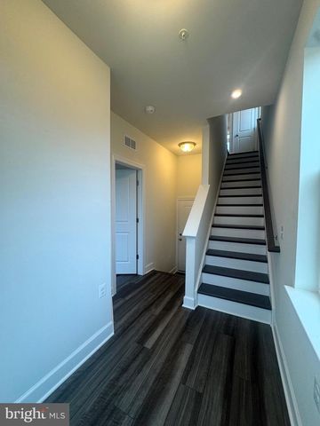 592 WATERMANS DR, Woodbridge, VA 22191