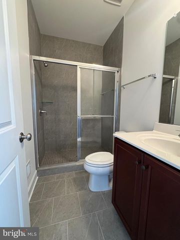 592 WATERMANS DR, Woodbridge, VA 22191