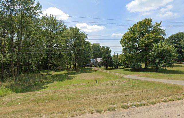 3236 Dover Rd, Woodlawn, TN 37191