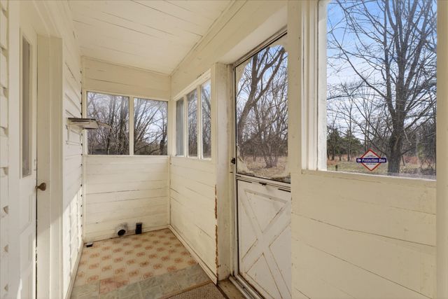 3236 Dover Rd, Woodlawn, TN 37191