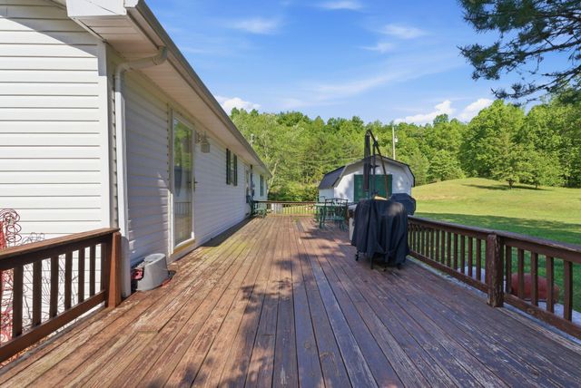 340 Dean Road, Mckee, KY 40447