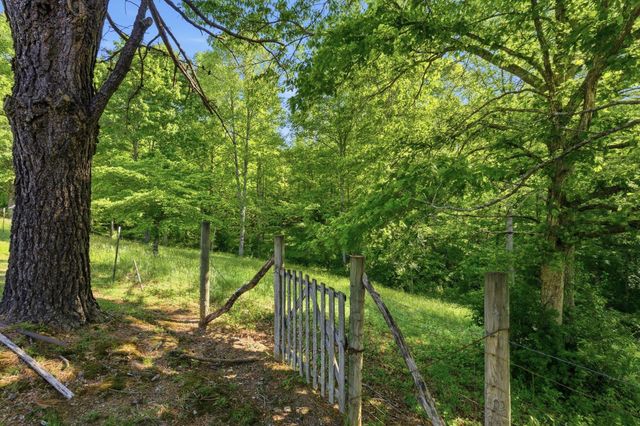 340 Dean Road, Mckee, KY 40447