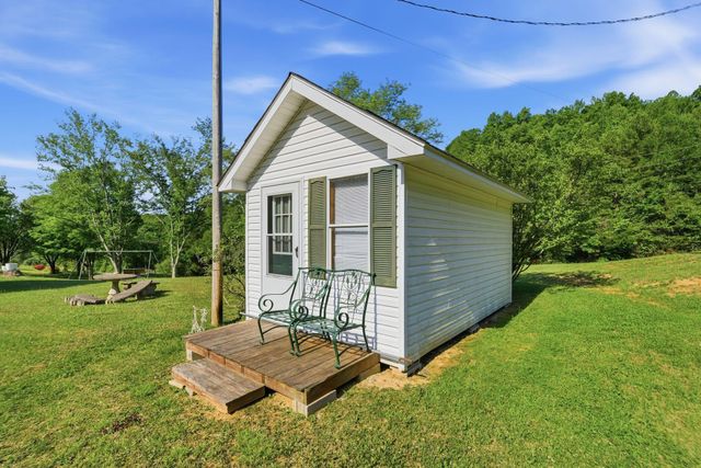 340 Dean Road, Mckee, KY 40447