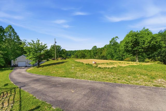 340 Dean Road, Mckee, KY 40447