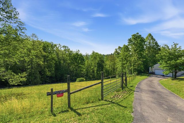 340 Dean Road, Mckee, KY 40447