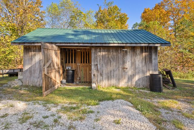 340 Dean Road, Mckee, KY 40447