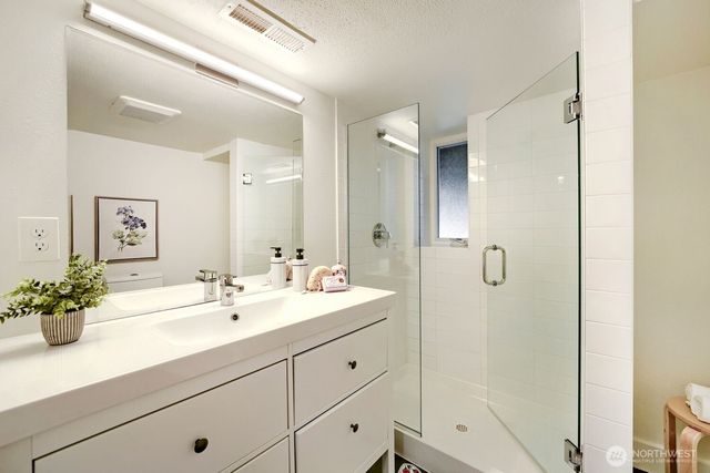 4216 27th Avenue W, Seattle, WA 98199