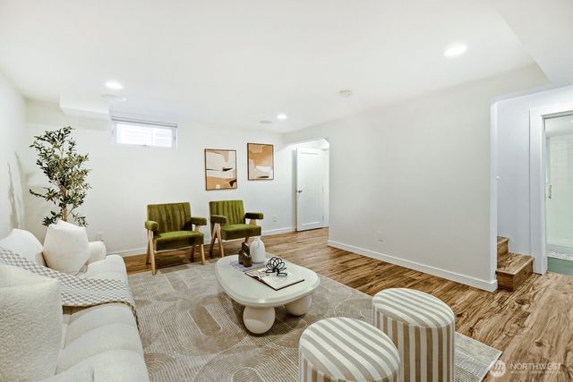 4216 27th Avenue W, Seattle, WA 98199