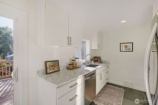 4216 27th Avenue W, Seattle, WA 98199