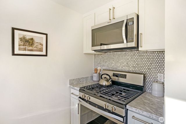 4216 27th Avenue W, Seattle, WA 98199