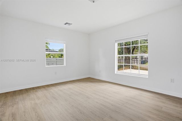 465 NE 165th Street, Miami, FL 33162