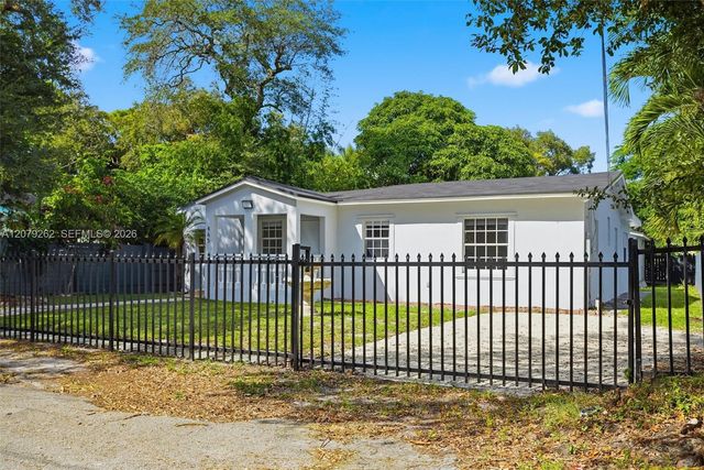 465 NE 165th Street, Miami, FL 33162