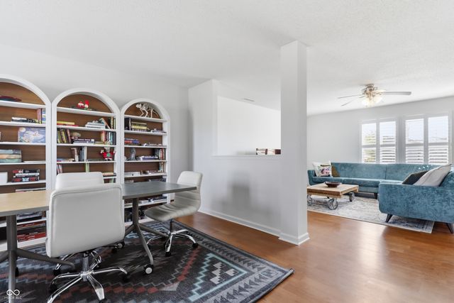 6889 W Dover Place, Mccordsville, IN 46055