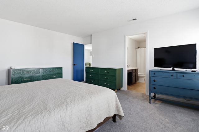 6889 W Dover Place, Mccordsville, IN 46055