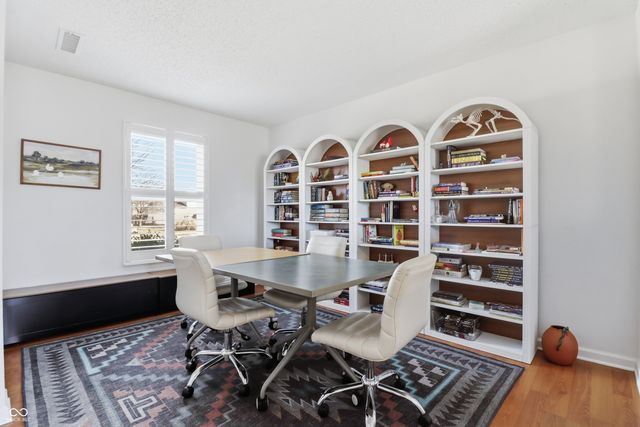 6889 W Dover Place, Mccordsville, IN 46055