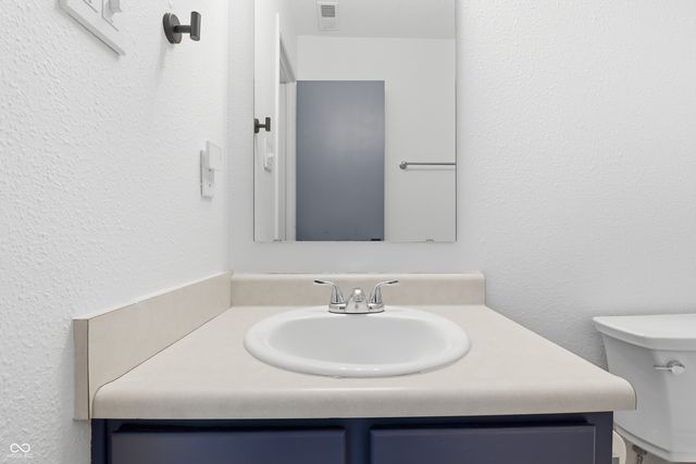 6889 W Dover Place, Mccordsville, IN 46055