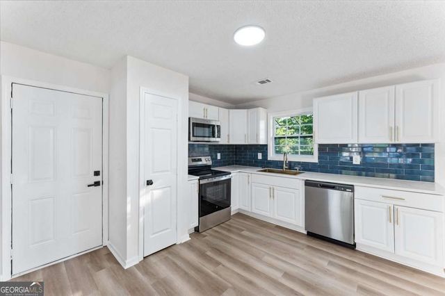 7697 Marabou Lane, Riverdale, GA 30274
