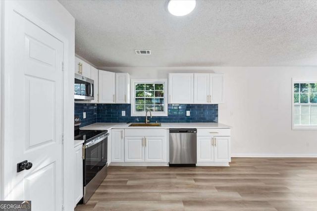7697 Marabou Lane, Riverdale, GA 30274