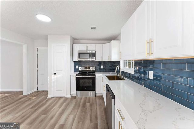 7697 Marabou Lane, Riverdale, GA 30274