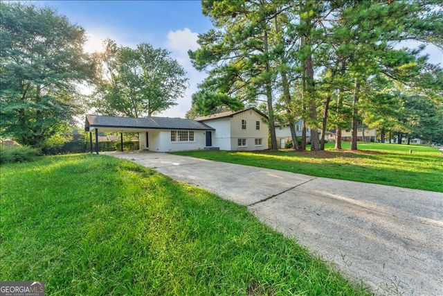 7697 Marabou Lane, Riverdale, GA 30274