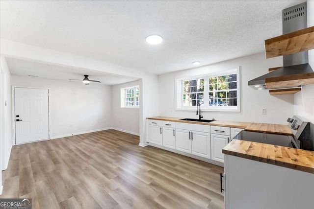 7697 Marabou Lane, Riverdale, GA 30274