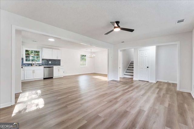 7697 Marabou Lane, Riverdale, GA 30274