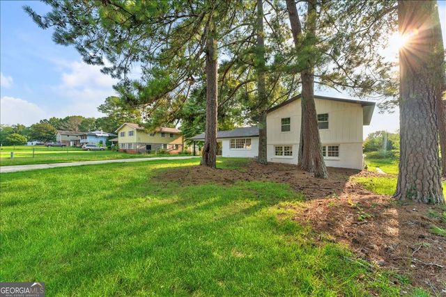 7697 Marabou Lane, Riverdale, GA 30274