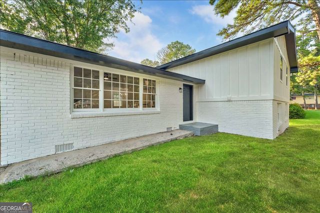 7697 Marabou Lane, Riverdale, GA 30274