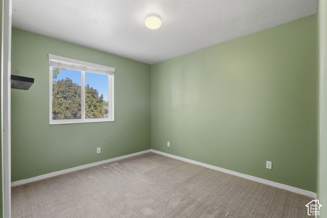 149 E SHADOWBROOK LN, Kaysville, UT 84037