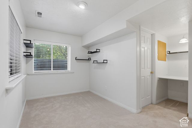 149 E SHADOWBROOK LN, Kaysville, UT 84037