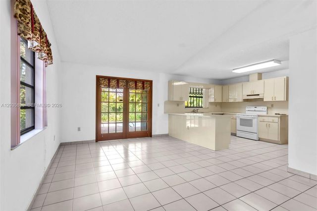 320 NW 136th Ave, Miami, FL 33182