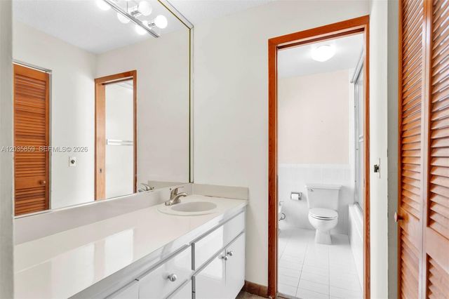 320 NW 136th Ave, Miami, FL 33182